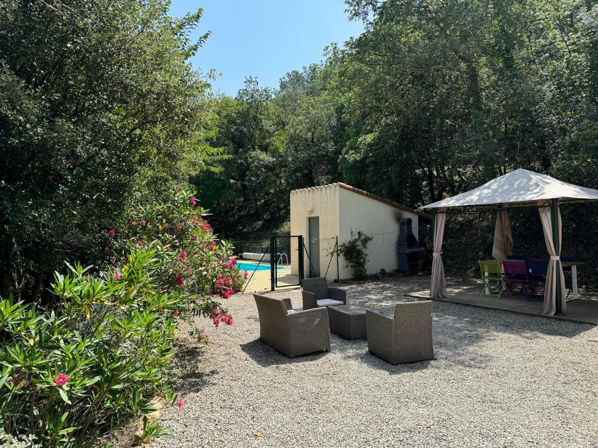 Maison Avec Piscine Chauffee Entre Mer Et Montagne Montauriol  エクステリア 写真